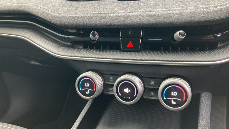 Skoda Superb 2.0 TDI SE Technology 5dr DSG Diesel Estate